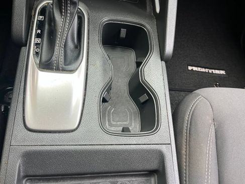 Used 2022 Nissan Frontier SV RWD image 18