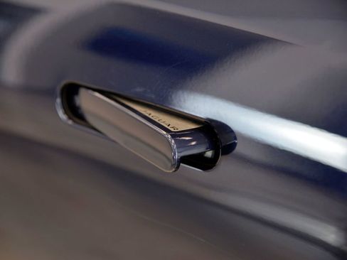 Used 2018 Jaguar F-TYPE Coupe image 13