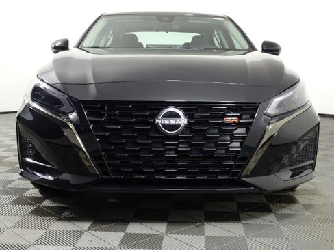 New 2025 Nissan Altima 2.5 SR w/ SR Premium Package image 17