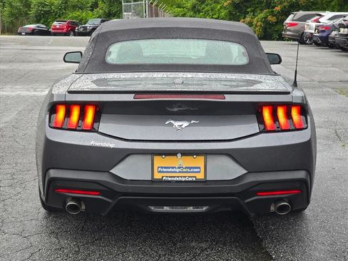 Used 2025 Ford Mustang Premium RWD image 25