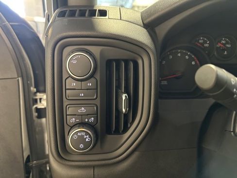 Used 2023 Chevrolet Silverado 2500 Custom image 16