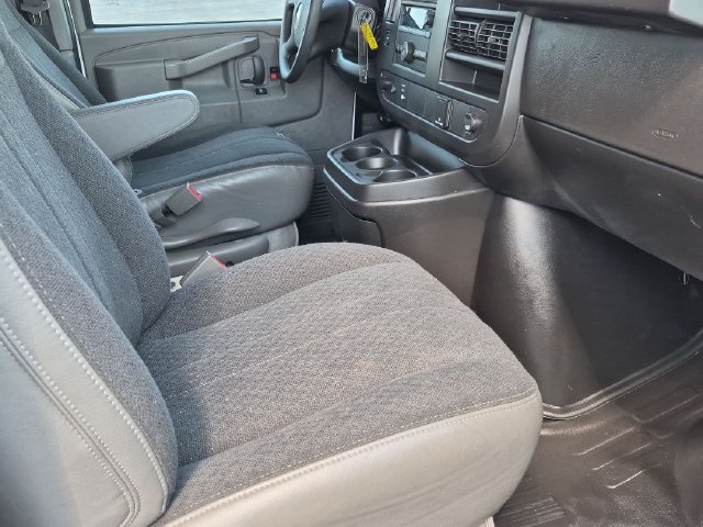 Used 2024 GMC Savana 2500 w/ Driver Convenience Package RWD image 15