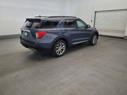 Used 2021 Ford Explorer XLT w/ Equipment Group 202A AWD/4WD image 10