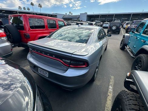 Used 2016 Dodge Charger R/T w/ Plus Group image 2