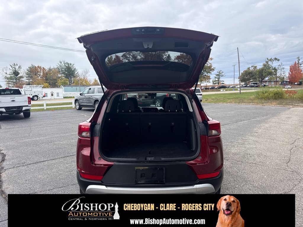 Used 2025 Chevrolet TrailBlazer LT AWD/4WD image 20