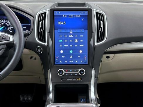 Used 2024 Ford Edge Titanium AWD/4WD image 12