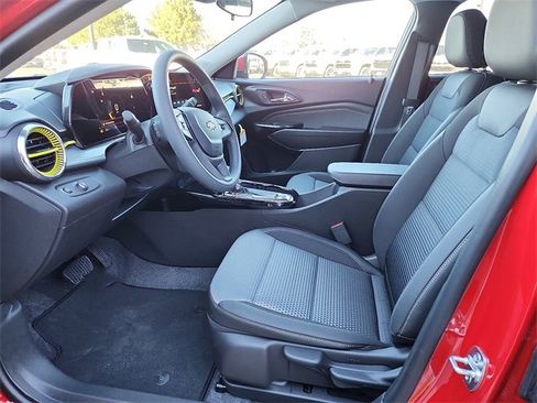 New 2026 Chevrolet Trax LT image 9