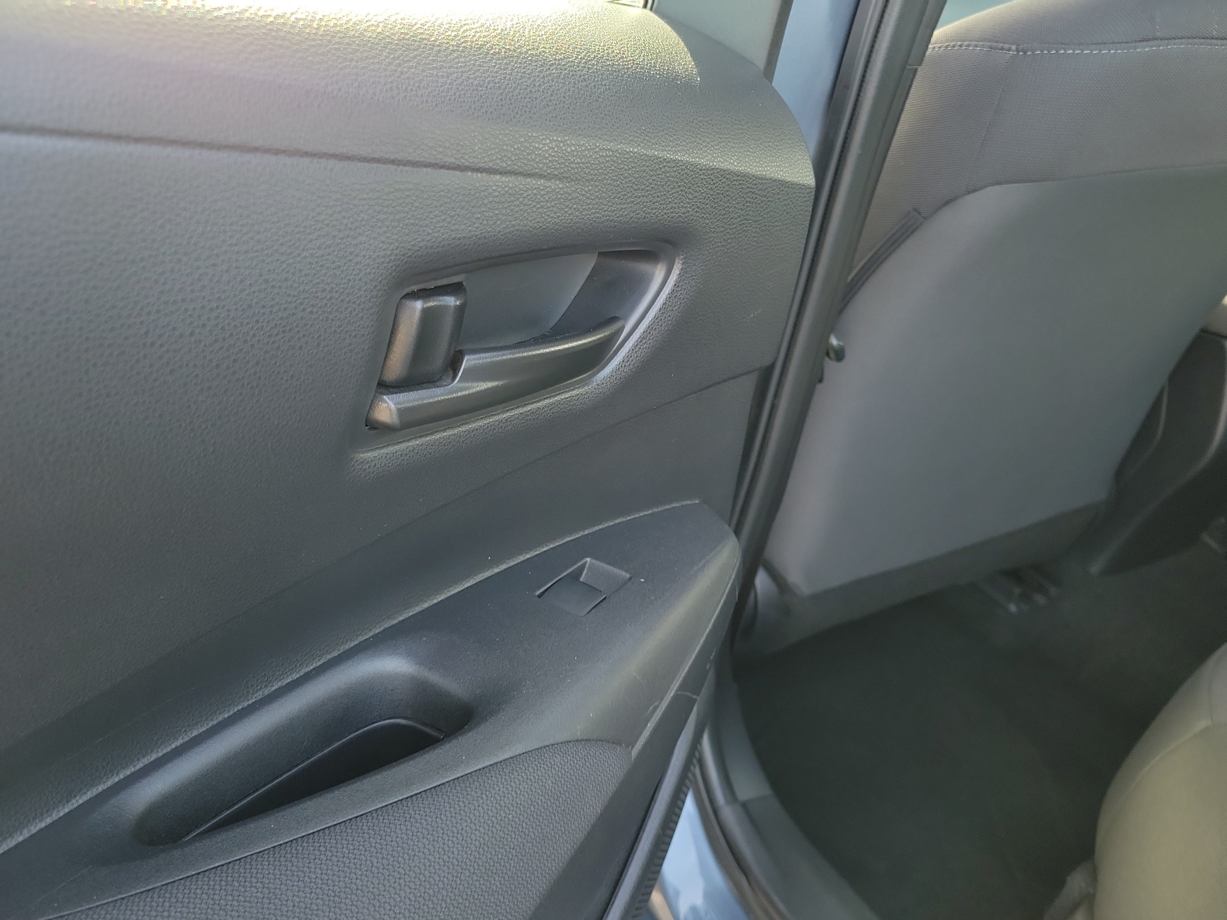 Used 2024 Toyota Corolla LE FWD image 13