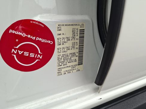 Used 2023 Nissan Frontier PRO-4X w/ Technology Package AWD/4WD image 26