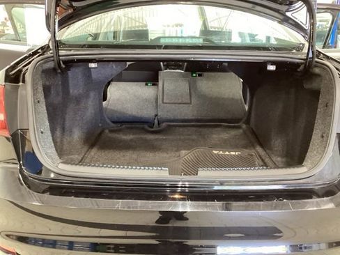 Used 2018 Volkswagen Jetta SE FWD image 15