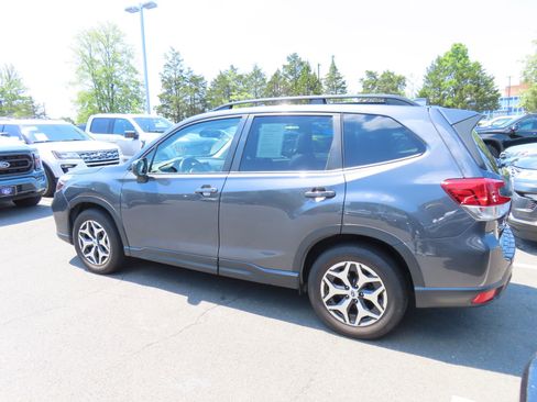 Used 2021 Subaru Forester Premium AWD/4WD image 6