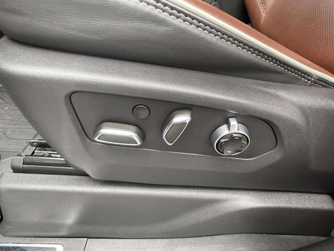 Used 2024 GMC Sierra 2500 Denali Ultimate AWD/4WD image 15