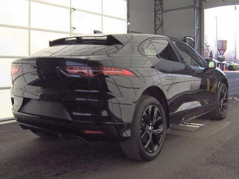 Used 2024 Jaguar I-PACE R-Dynamic HSE image 3