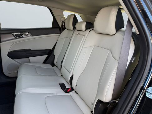 New 2026 Kia Sportage EX image 13