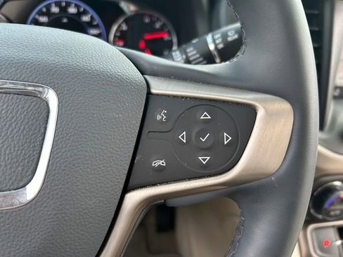 Used 2023 GMC Acadia Denali w/ Denali Technology Package image 22