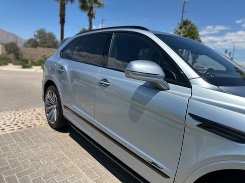 Used 2023 Bentley Bentayga Speed AWD/4WD image 12