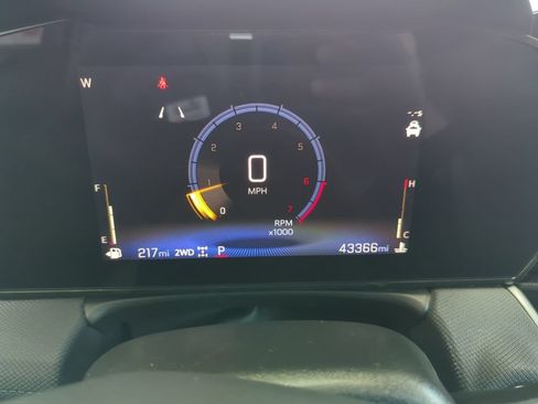 Used 2025 Chevrolet TrailBlazer LT AWD/4WD image 11
