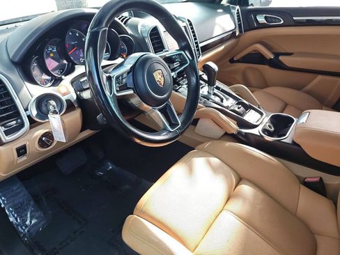 Used 2016 Porsche Cayenne AWD/4WD image 62