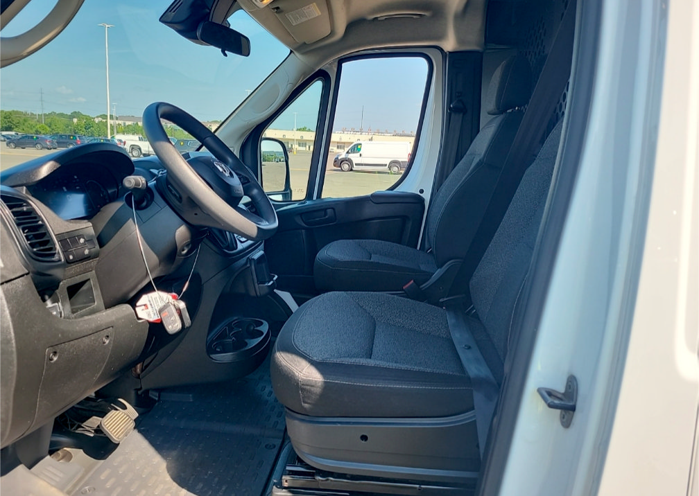 Used 2025 RAM ProMaster 2500 w/ U-Haul Equipment Group FWD image 9