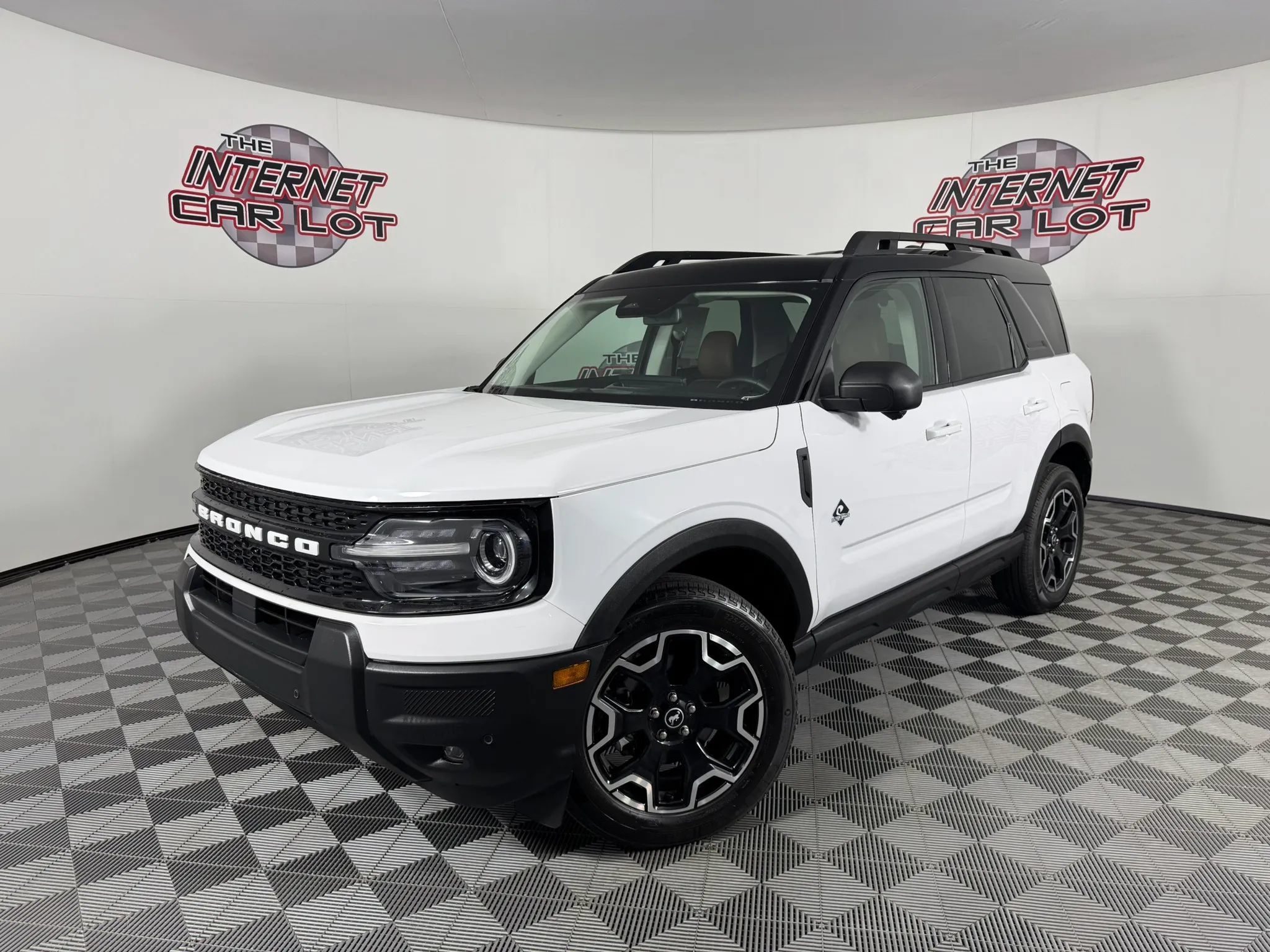 Used 2025 Ford Bronco Sport Outer Banks w/ Outer Banks Tech Package+ AWD/4WD image 1