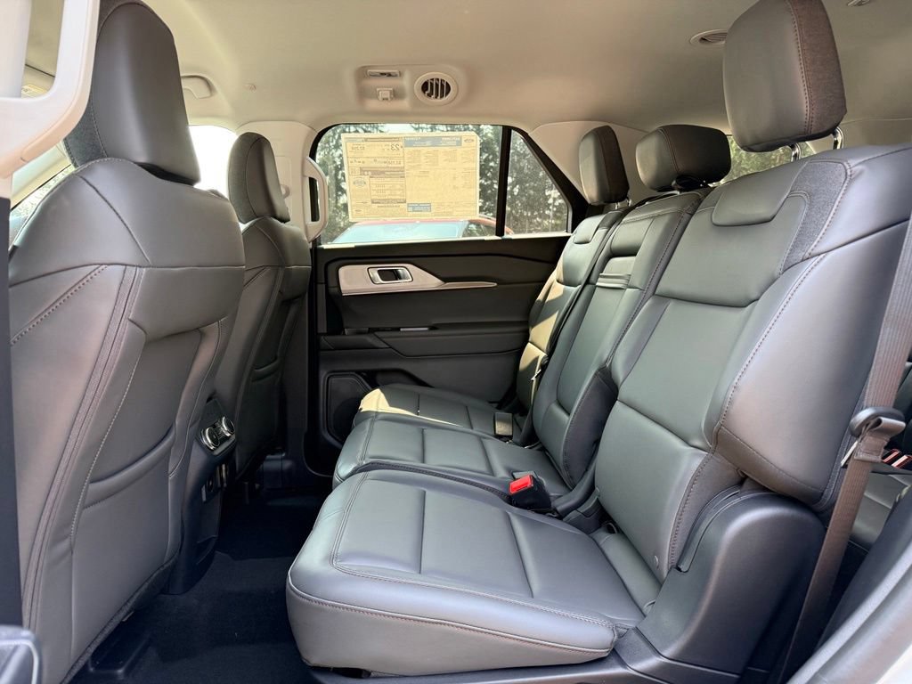 New 2026 Ford Explorer Active w/ Active Comfort Package AWD/4WD image 11