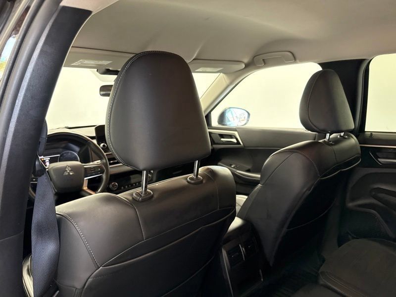 Used 2024 Mitsubishi Outlander SE AWD/4WD image 19