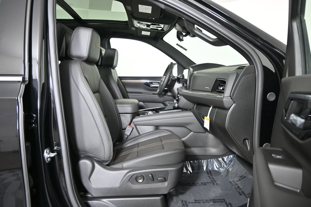 New 2026 Chevrolet Tahoe High Country AWD/4WD image 13