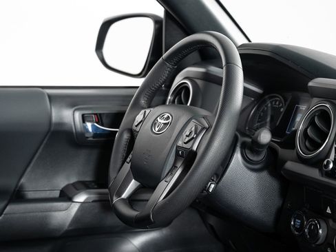 Used 2023 Toyota Tacoma TRD Off-Road image 25