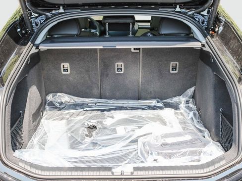 New 2025 Audi A6 e-tron Premium image 28