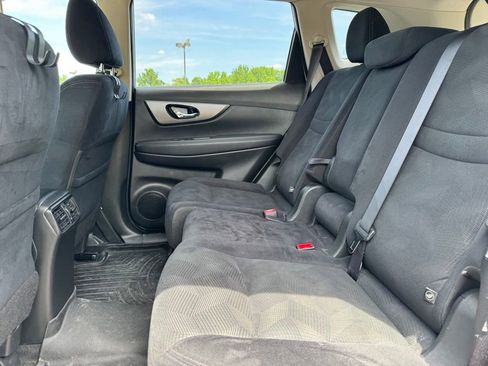 Used 2016 Nissan Rogue S w/ Appearance Package AWD/4WD image 12