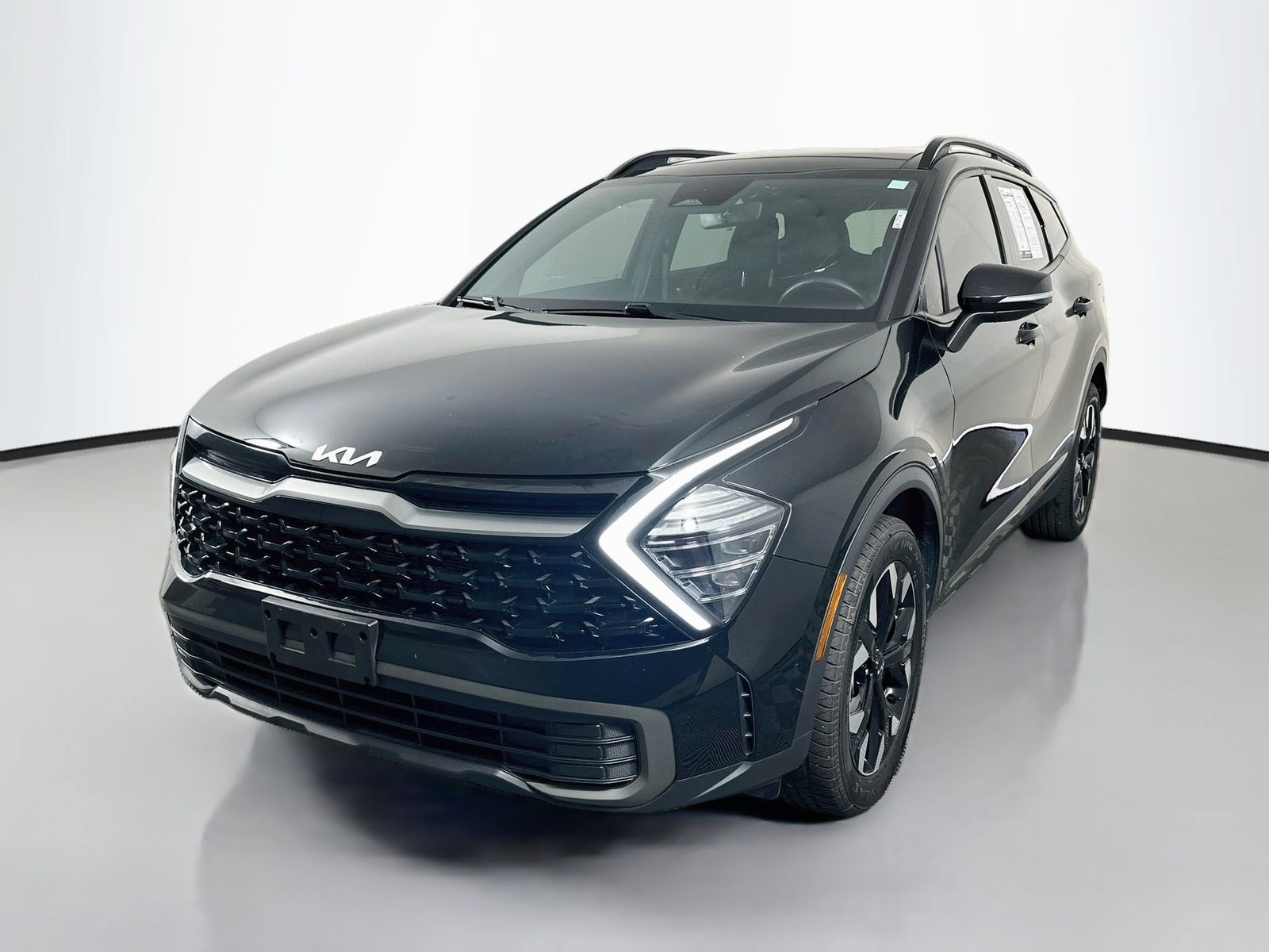 Used 2024 Kia Sportage X-Line w/ X-Line Premium Package AWD/4WD image 3