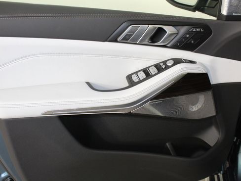 New 2026 BMW X7 xDrive40i image 11