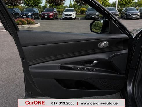 Used 2021 Hyundai Elantra SEL w/ Convenience Package FWD image 26