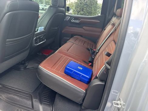 Used 2025 GMC Sierra 1500 Denali Ultimate AWD/4WD image 5