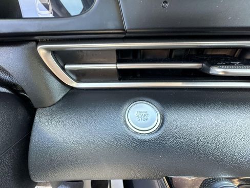 Used 2022 Hyundai Elantra SEL FWD image 17