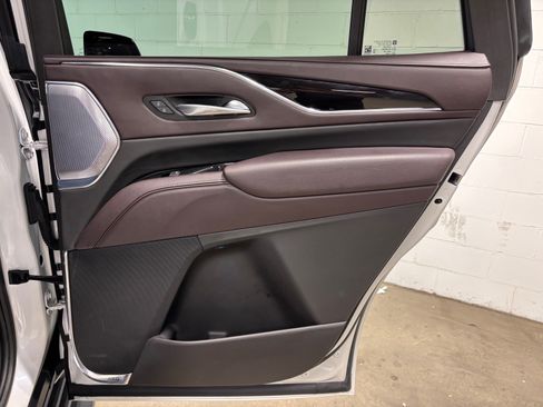 Used 2023 Cadillac Escalade Premium Luxury Platinum AWD/4WD image 44