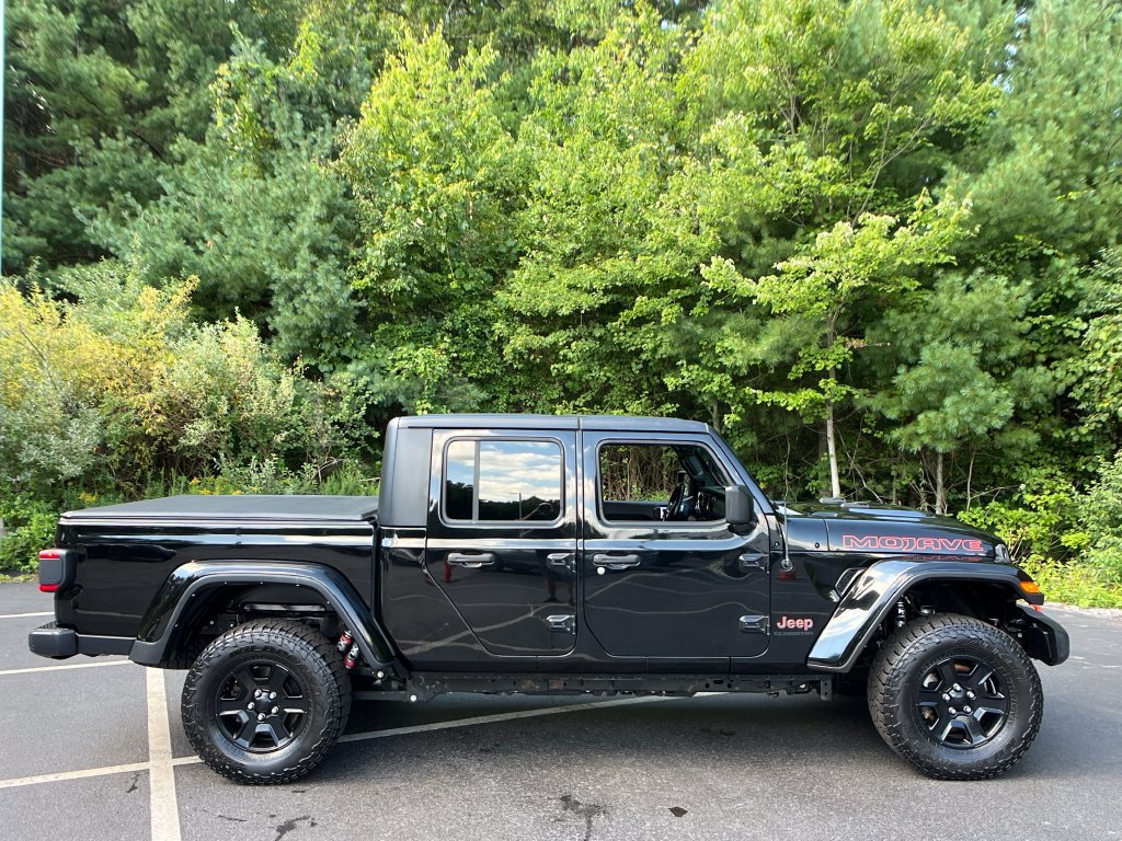 Used 2022 Jeep Gladiator Mojave w/ LED Lighting Group AWD/4WD image 6