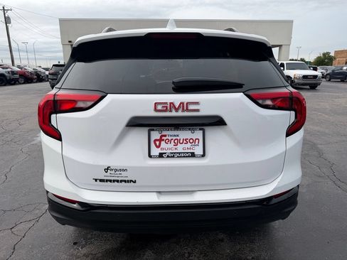 Used 2021 GMC Terrain SLE w/ Driver Convenience Package FWD image 12