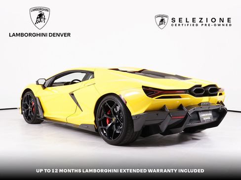 Used 2025 Lamborghini Revuelto AWD/4WD image 3