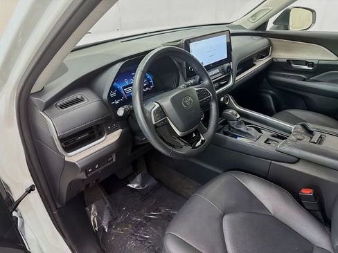 Used 2024 Toyota Grand Highlander FWD image 9