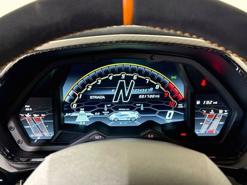 Used 2020 Lamborghini Aventador SVJ AWD/4WD image 17