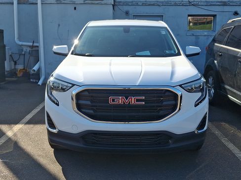 Used 2019 GMC Terrain SLE FWD image 2