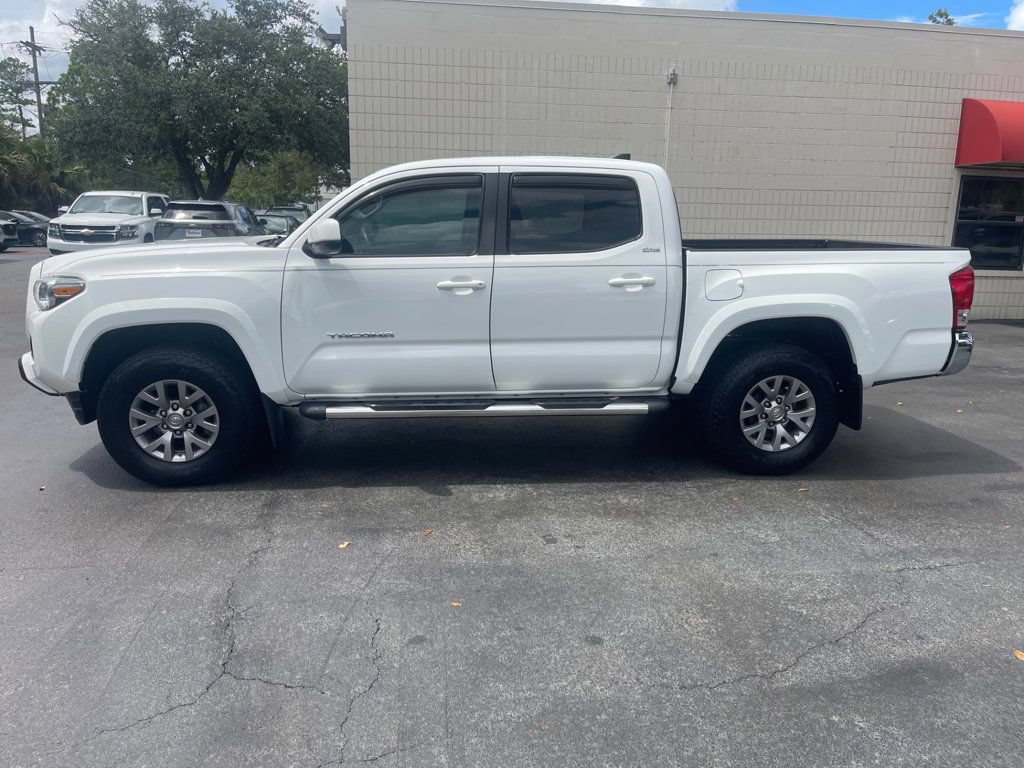 Used 2017 Toyota Tacoma SR5 w/ Tow Package RWD image 2