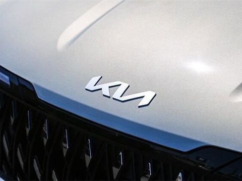 New 2026 Kia Carnival EX image 4