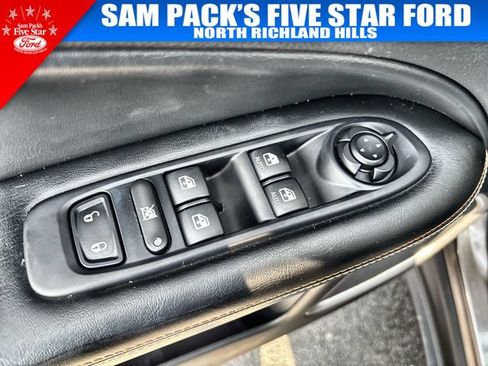 Used 2019 Jeep Compass Latitude w/ Cold Weather Group FWD image 22