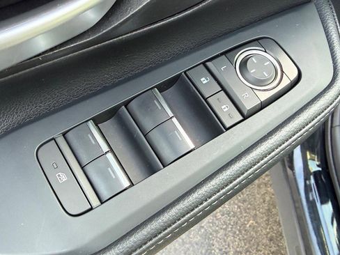 Certified 2025 Toyota Grand Highlander AWD image 15