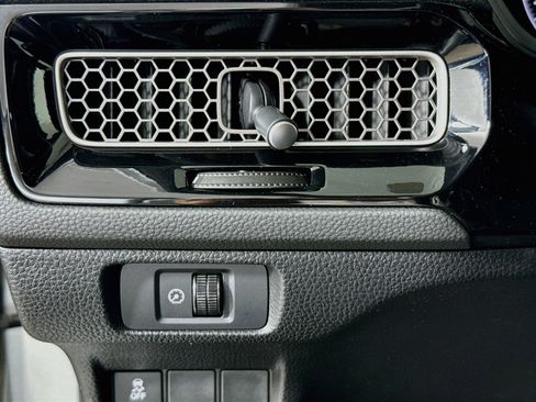 Certified 2025 Honda Civic Sport image 9