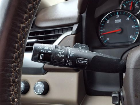 Used 2018 Chevrolet Tahoe LT image 22