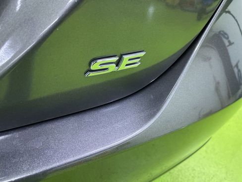 Used 2021 Toyota Camry SE image 13