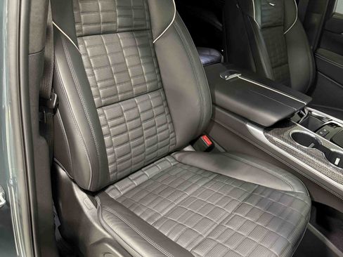 Used 2025 Cadillac Escalade V w/ LPO, ONYX Package image 14